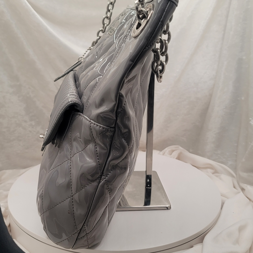 Coach 18673 Poppy Liquid Glass Quilted Shoulder BAG - Picture 9 of 9